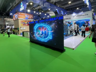 加宽海报屏